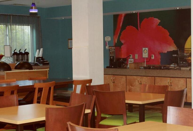 فندق Fairfield Inn & Suites By Marriott Fairmont