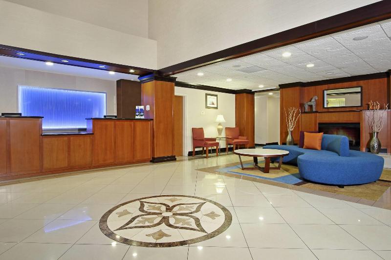 Отель Fairfield Inn & Suites By Marriott Fairfield Napa Valley Area