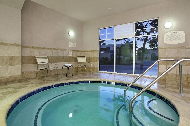 Отель Fairfield Inn & Suites By Marriott Fairfield Napa Valley Area