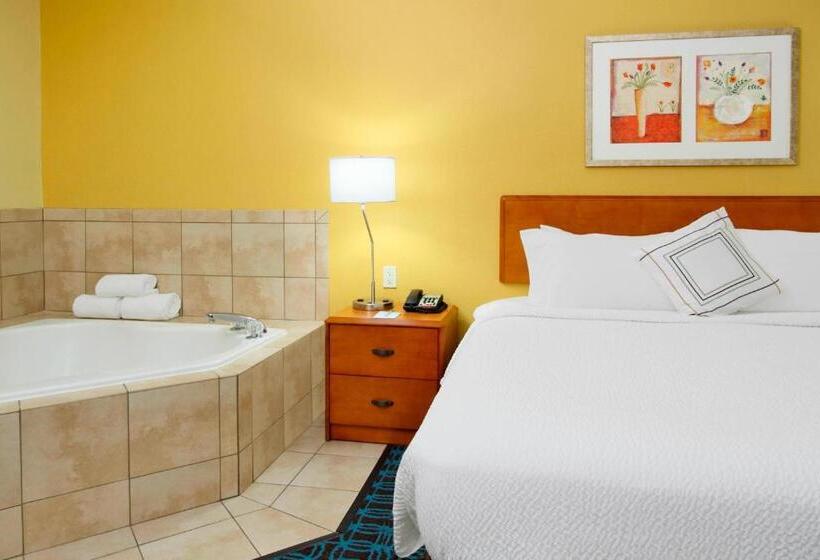 Отель Fairfield Inn & Suites By Marriott Fairfield Napa Valley Area
