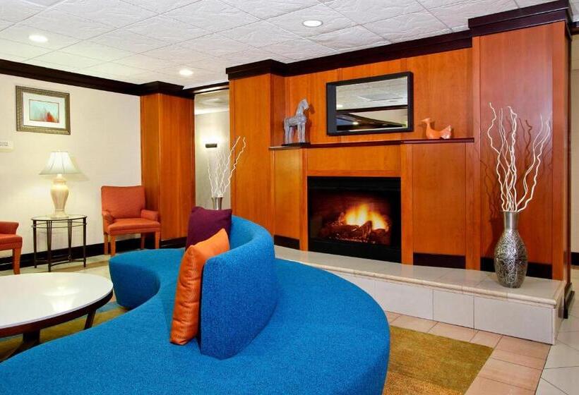 Отель Fairfield Inn & Suites By Marriott Fairfield Napa Valley Area