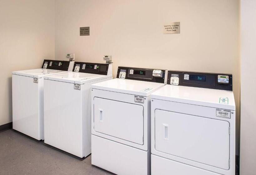 هتل Fairfield Inn & Suites High Point Archdale