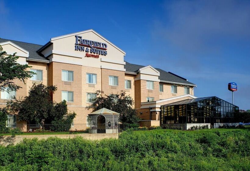בית מלון כפרי Fairfield Inn & Suites Indianapolis East