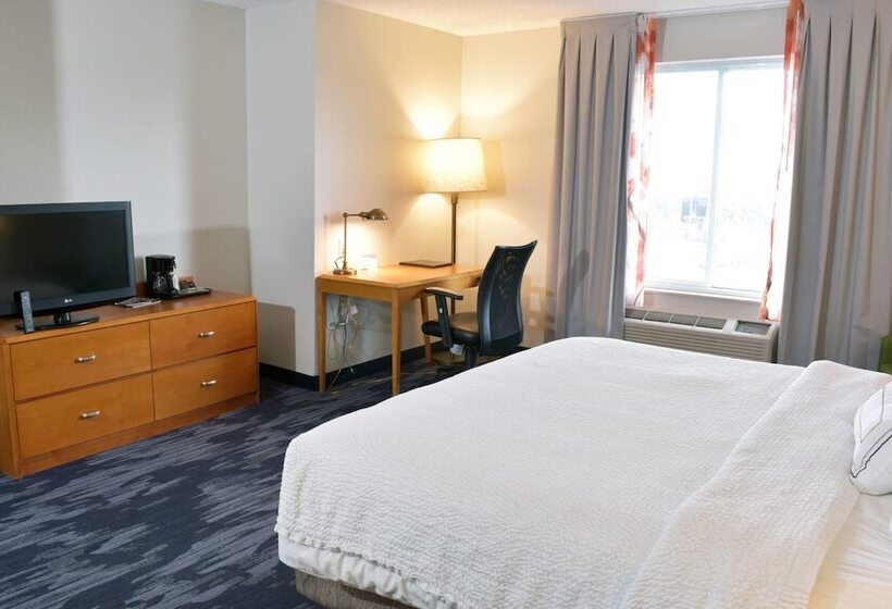 בית מלון כפרי Fairfield Inn & Suites Indianapolis East