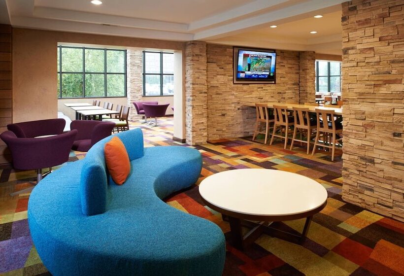בית מלון כפרי Fairfield Inn & Suites Indianapolis East