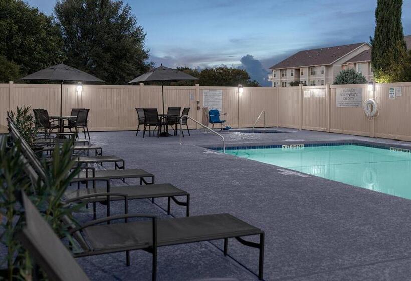 هتل Fairfield Inn & Suites San Angelo