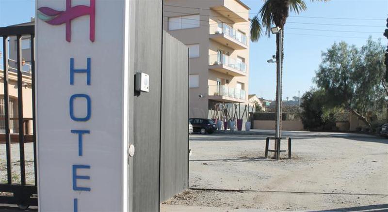 בית מלון כפרי H