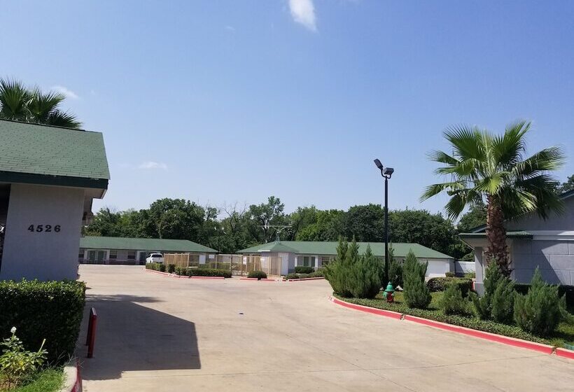 فندق Haltom Inn Fort Worth