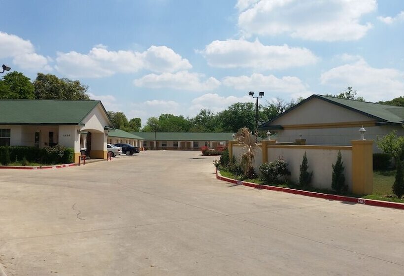 فندق Haltom Inn Fort Worth