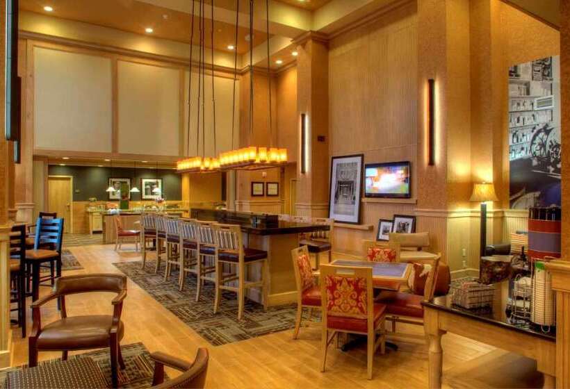 호텔 Hampton Inn & Suites Dodge City