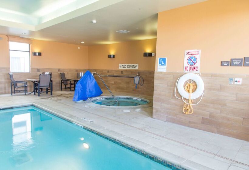 호텔 Hampton Inn & Suites Dodge City