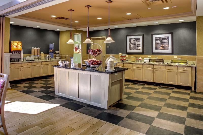 호텔 Hampton Inn & Suites Dodge City