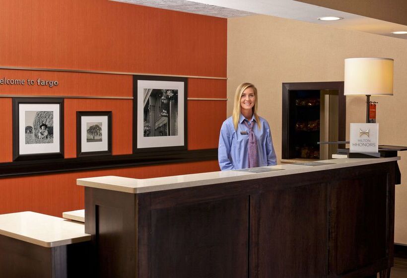 فندق Hampton Inn & Suites By Hilton Fargo Medical Center
