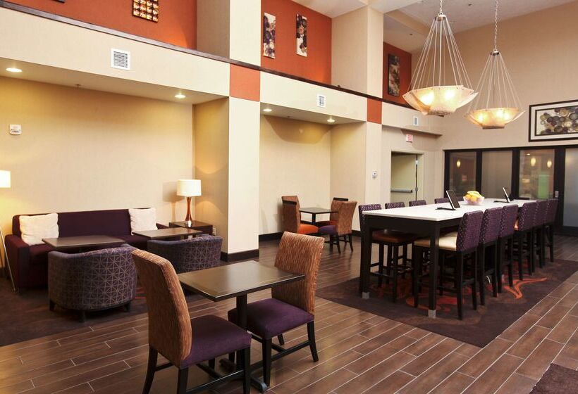 فندق Hampton Inn & Suites By Hilton Fargo Medical Center
