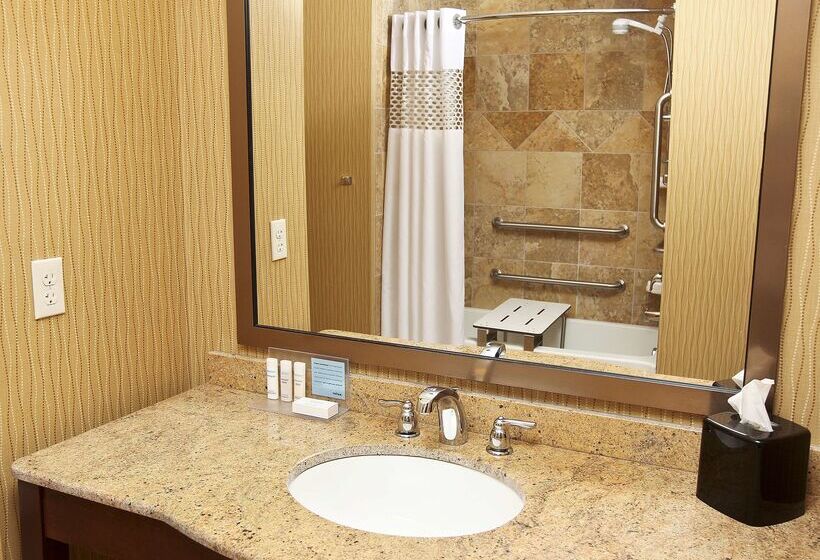 فندق Hampton Inn & Suites By Hilton Fargo Medical Center