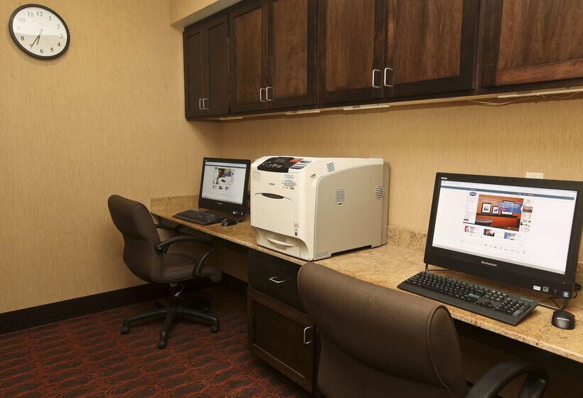 فندق Hampton Inn & Suites By Hilton Fargo Medical Center
