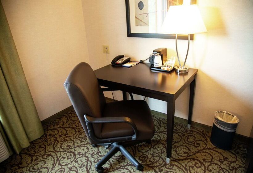 ホテル Hampton Inn & Suites Sharon