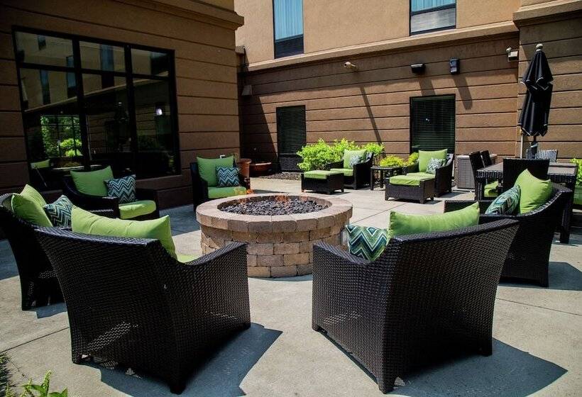 ホテル Hampton Inn & Suites Sharon