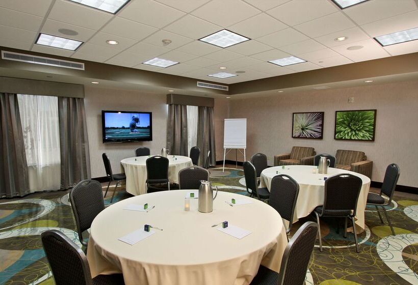 호텔 Hampton Inn & Suites Winnie