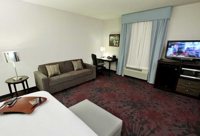 호텔 Hampton Inn & Suites Winnie