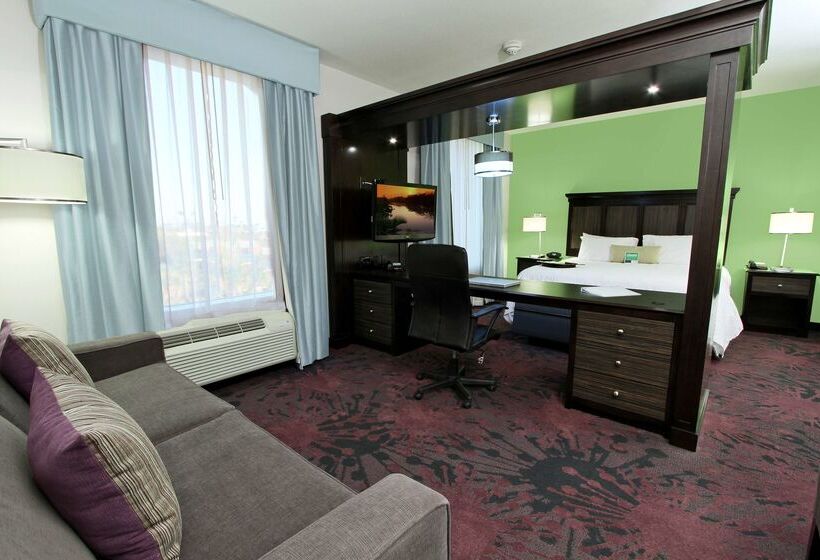 호텔 Hampton Inn & Suites Winnie