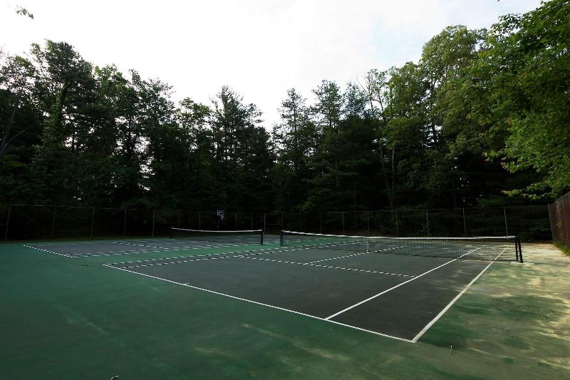 فندق Highland Lake Inn & Resort  Flat Rock