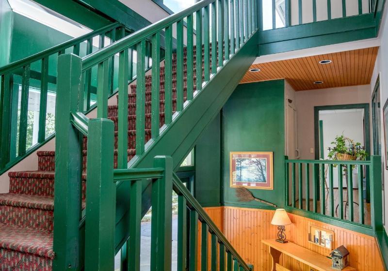 فندق Highland Lake Inn & Resort  Flat Rock