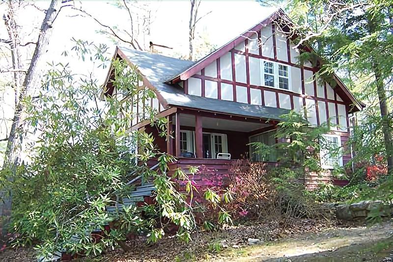 فندق Highland Lake Inn & Resort  Flat Rock