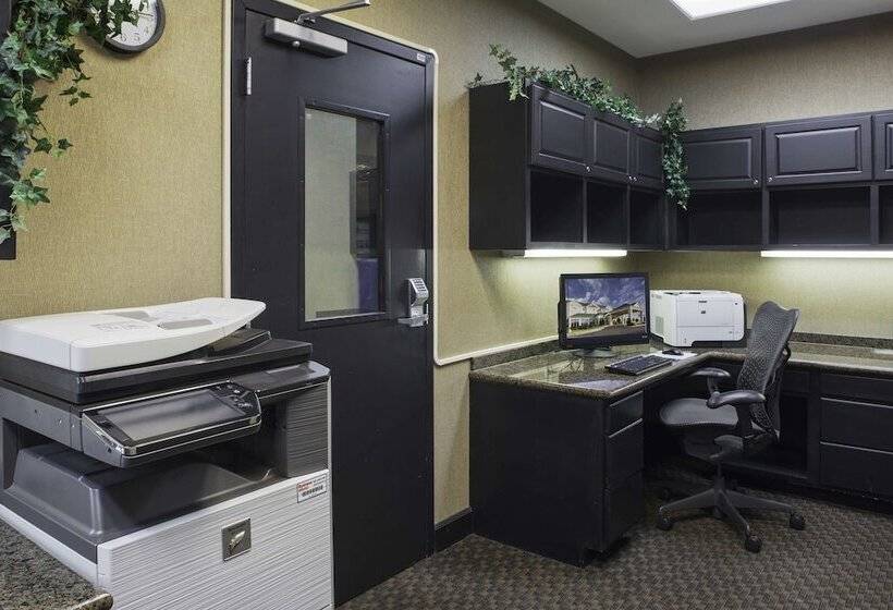 فندق Hilton Garden Inn Jonesboro