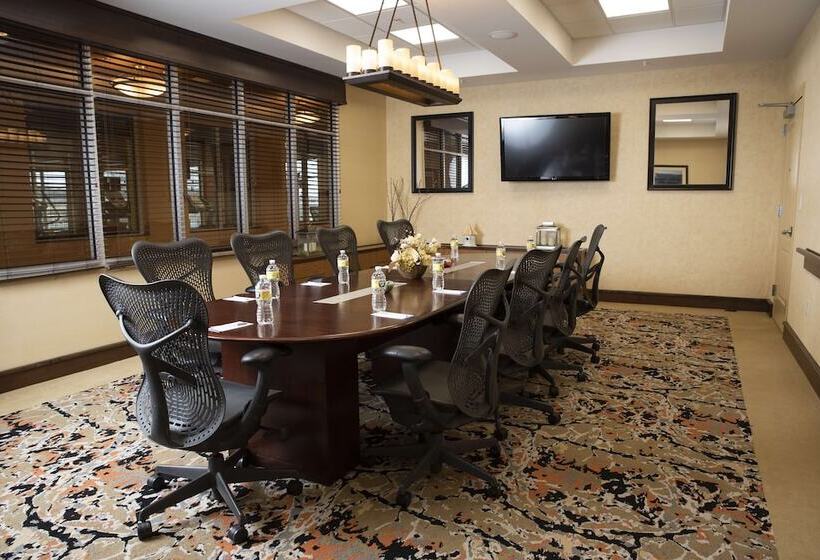 فندق Hilton Garden Inn Watertown/thousand Islands