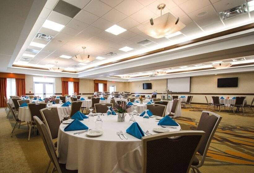 فندق Hilton Garden Inn Watertown/thousand Islands