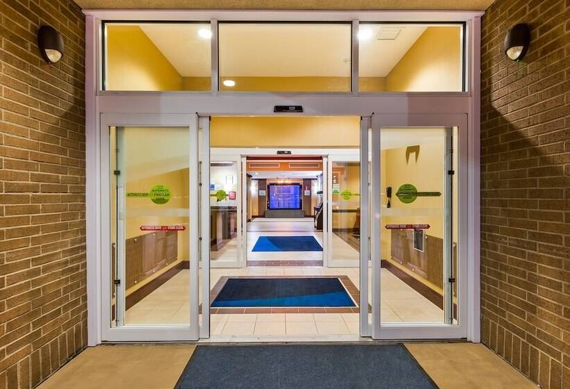 Holiday Inn Express Hotel & Suites Salina, An Ihg