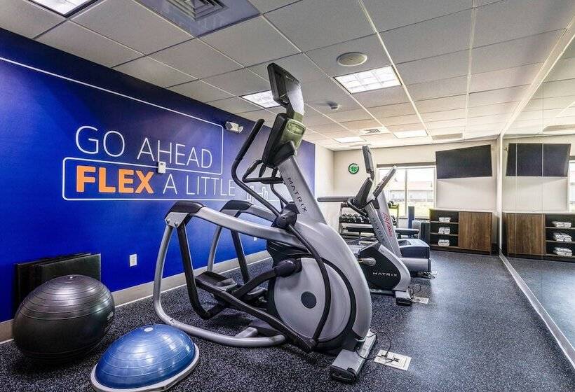 Holiday Inn Express Hotel & Suites Salina, An Ihg