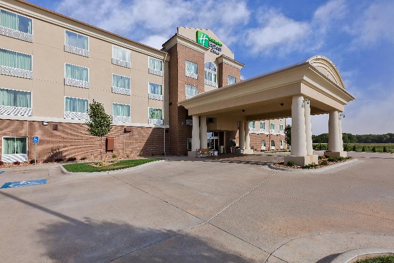 Holiday Inn Express Hotel & Suites Salina, An Ihg