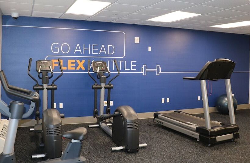 فندق Holiday Inn Express & Suites Marquette, An Ihg