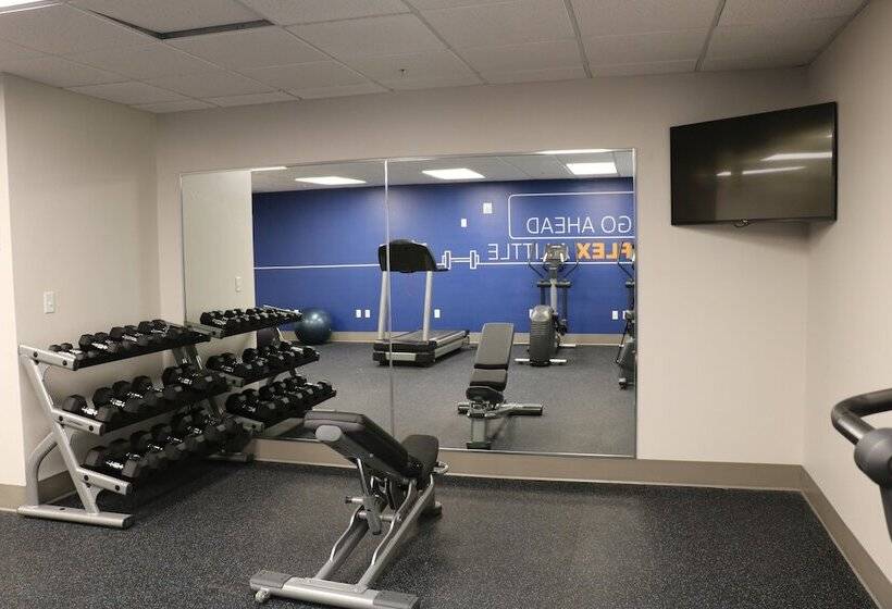 فندق Holiday Inn Express & Suites Marquette, An Ihg