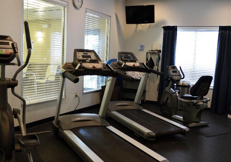 Отель Holiday Inn Express & Suites Youngstown West   Austintown By Ihg