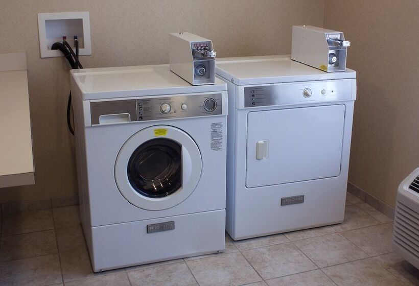 Отель Holiday Inn Express & Suites Youngstown West   Austintown By Ihg