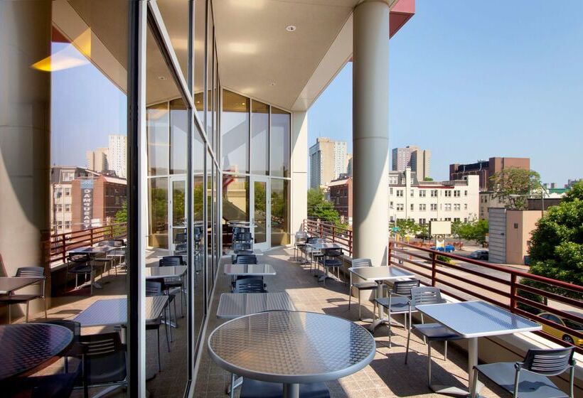 فندق Homewood Suites By Hilton University City