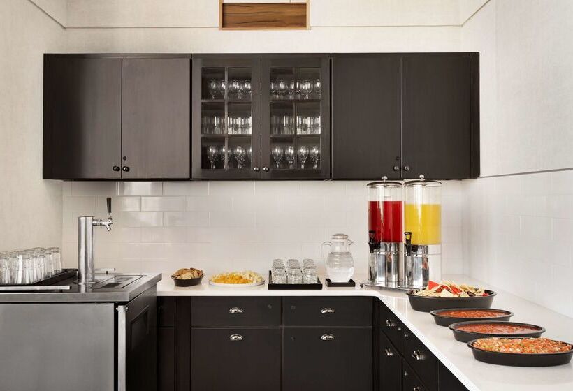 فندق Homewood Suites By Hilton University City