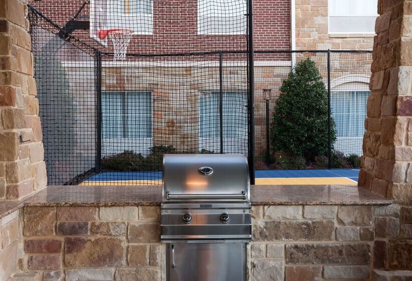 فندق Homewood Suites By Hilton Denton