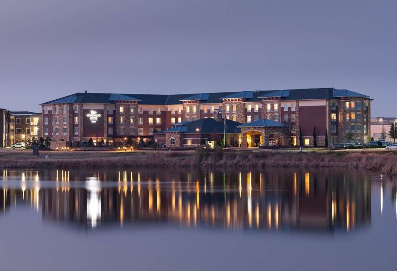 فندق Homewood Suites By Hilton Denton