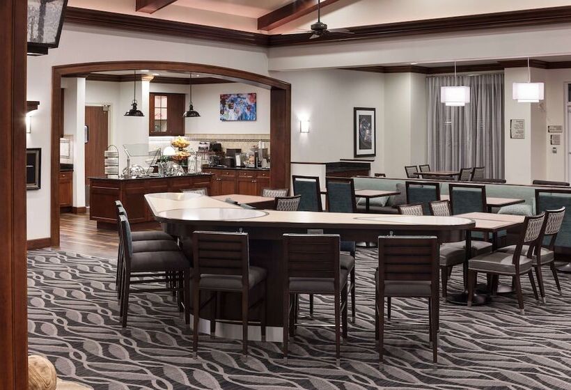 فندق Homewood Suites By Hilton Denton