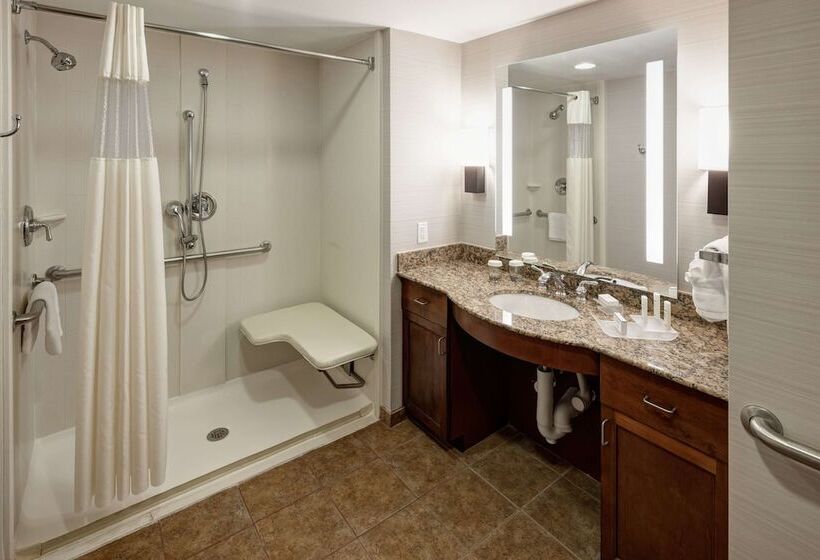 فندق Homewood Suites By Hilton Denton