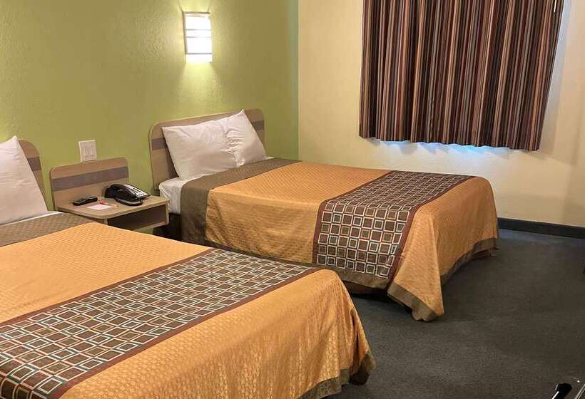 فندق Howard Johnson By Wyndham Clarksville Tennessee