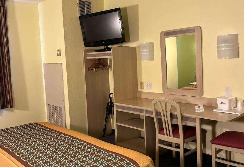 فندق Howard Johnson By Wyndham Clarksville Tennessee