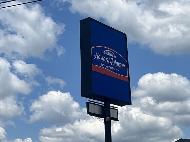 فندق Howard Johnson By Wyndham Clarksville Tennessee