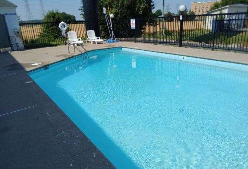 فندق Howard Johnson By Wyndham Clarksville Tennessee