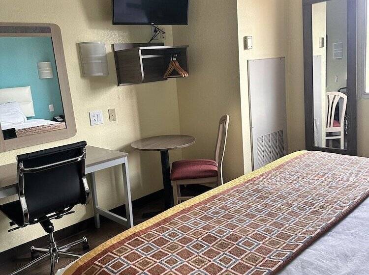 فندق Howard Johnson By Wyndham Clarksville Tennessee