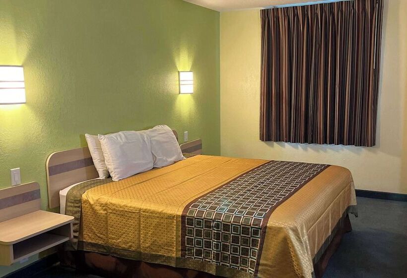 فندق Howard Johnson By Wyndham Clarksville Tennessee